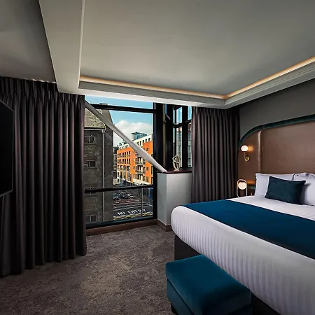 The Savoy Hotel 5*