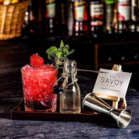 Szálloda The Savoy Limerick Junction