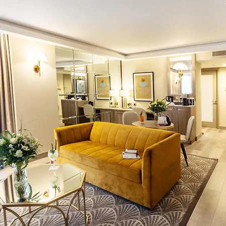 The Savoy Szálloda Limerick Junction