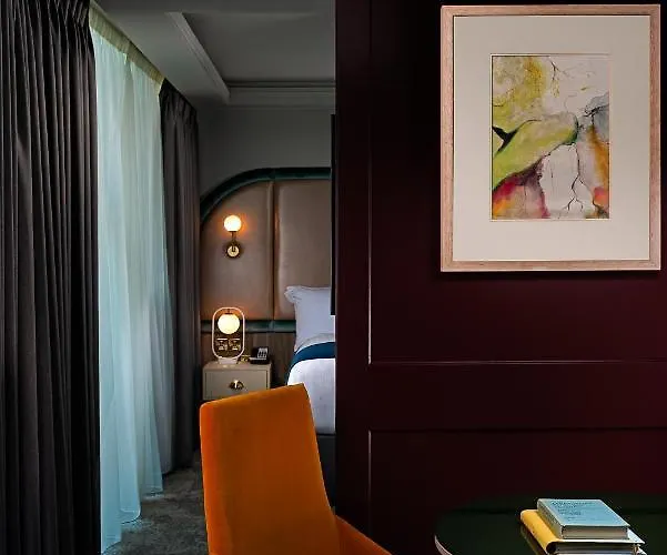 The Savoy Лимерик