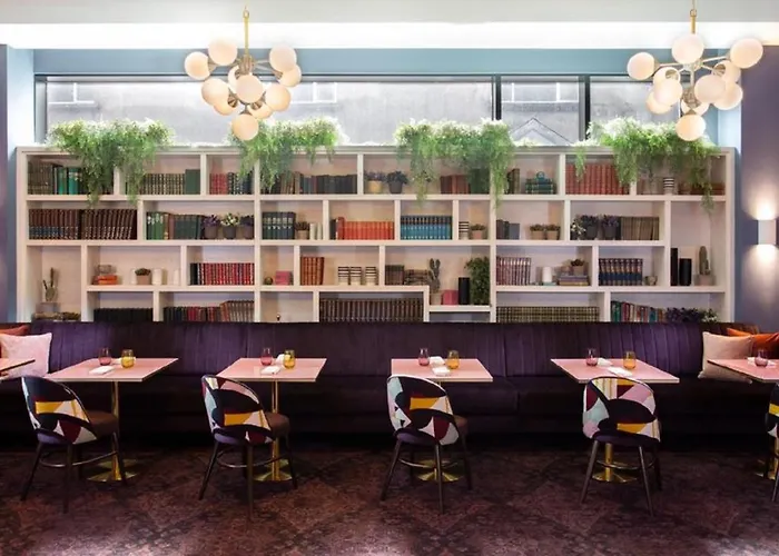 The Savoy Отель