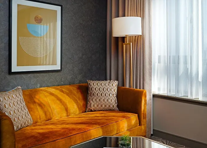 The Savoy Hotel 5*