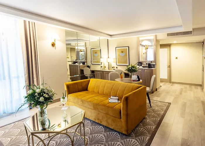 The Savoy Отель Лимерик