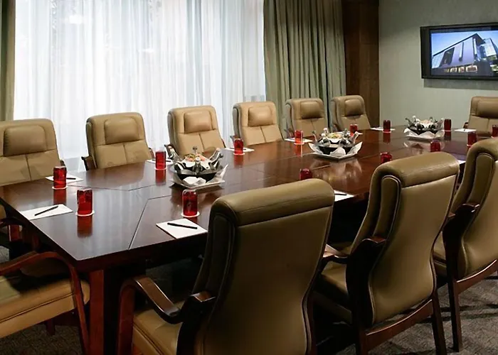 The Savoy Отель