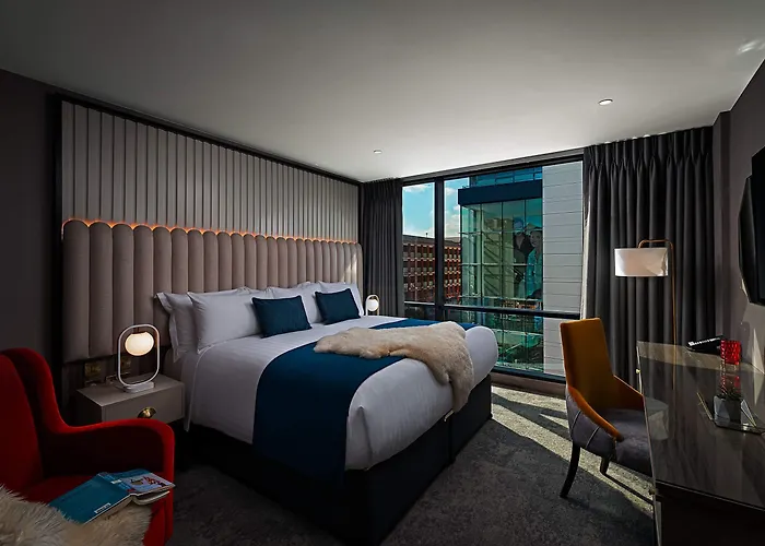 The Savoy Отель Лимерик